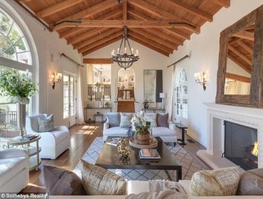 Rustic interior design - Tyra Banks's living room