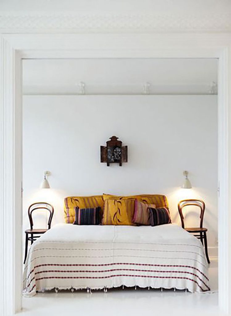 bedroom design yellow cushions