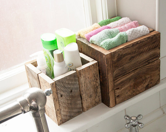 Small bathroom ideas - crate style boxes in bathroom