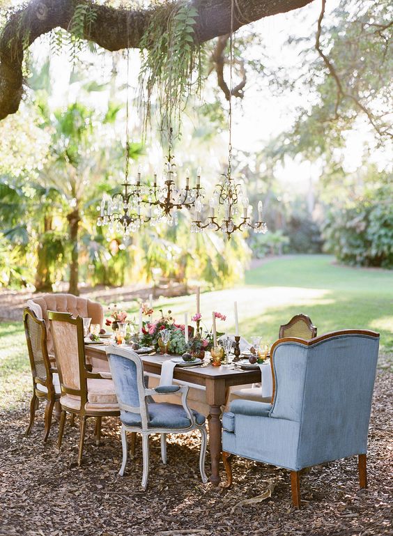 Queen's birthday - outdoor table setting