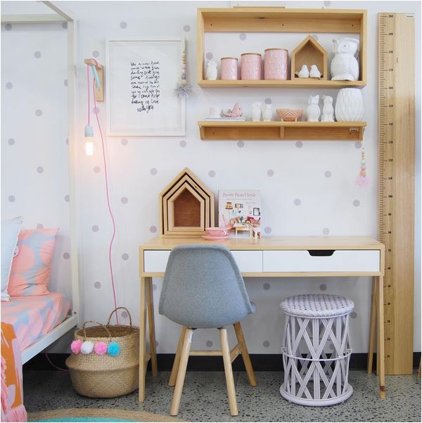 Small bedroom decorating ideas - girl's pink and natural desk