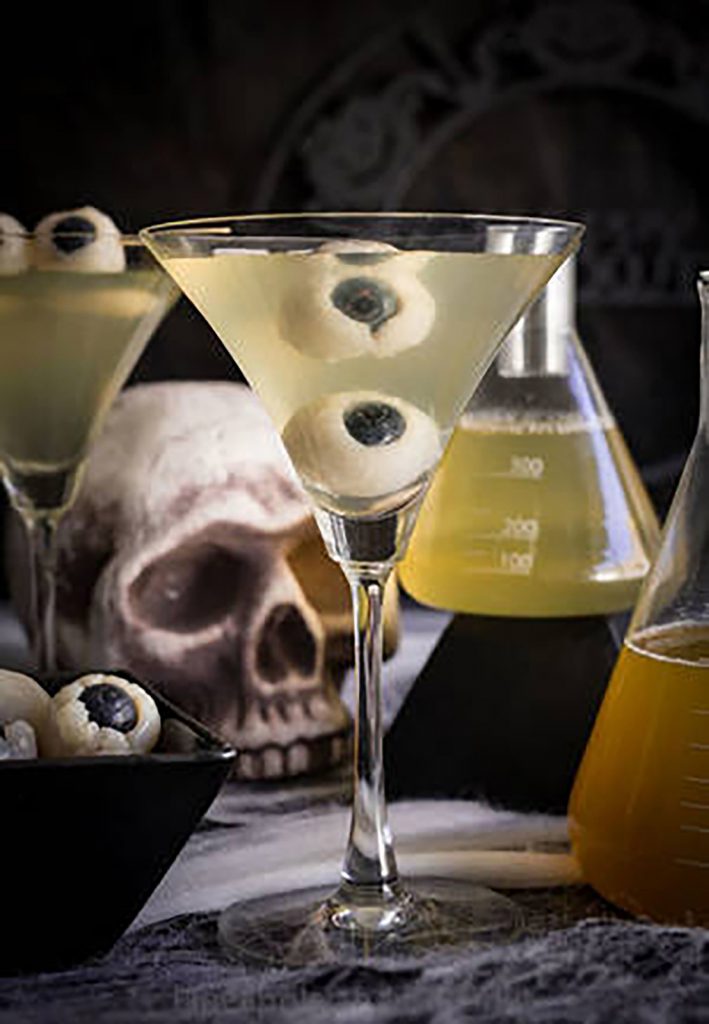 halloween cocktail skull