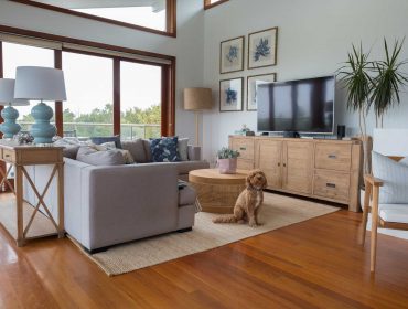 Pippa's Open Plan Coastal Retreat - feature