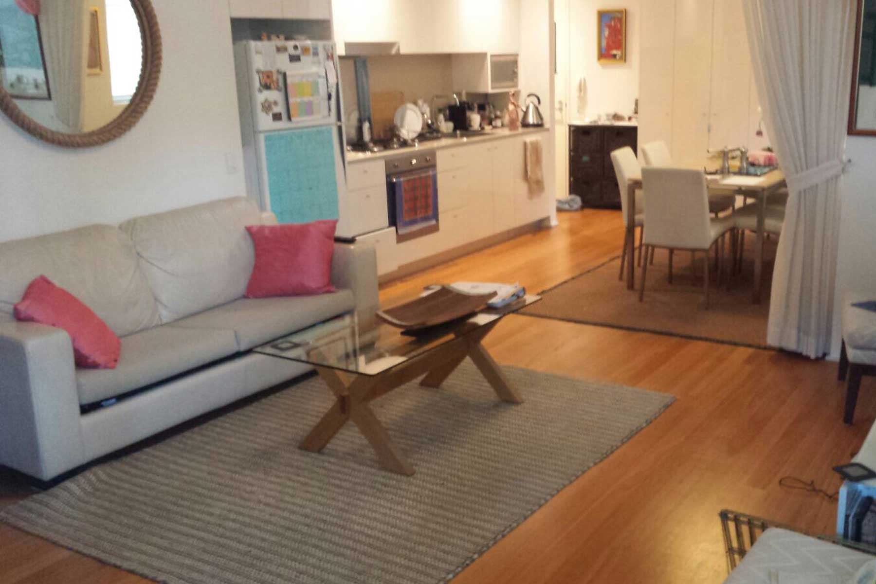 Robyn - before - living room