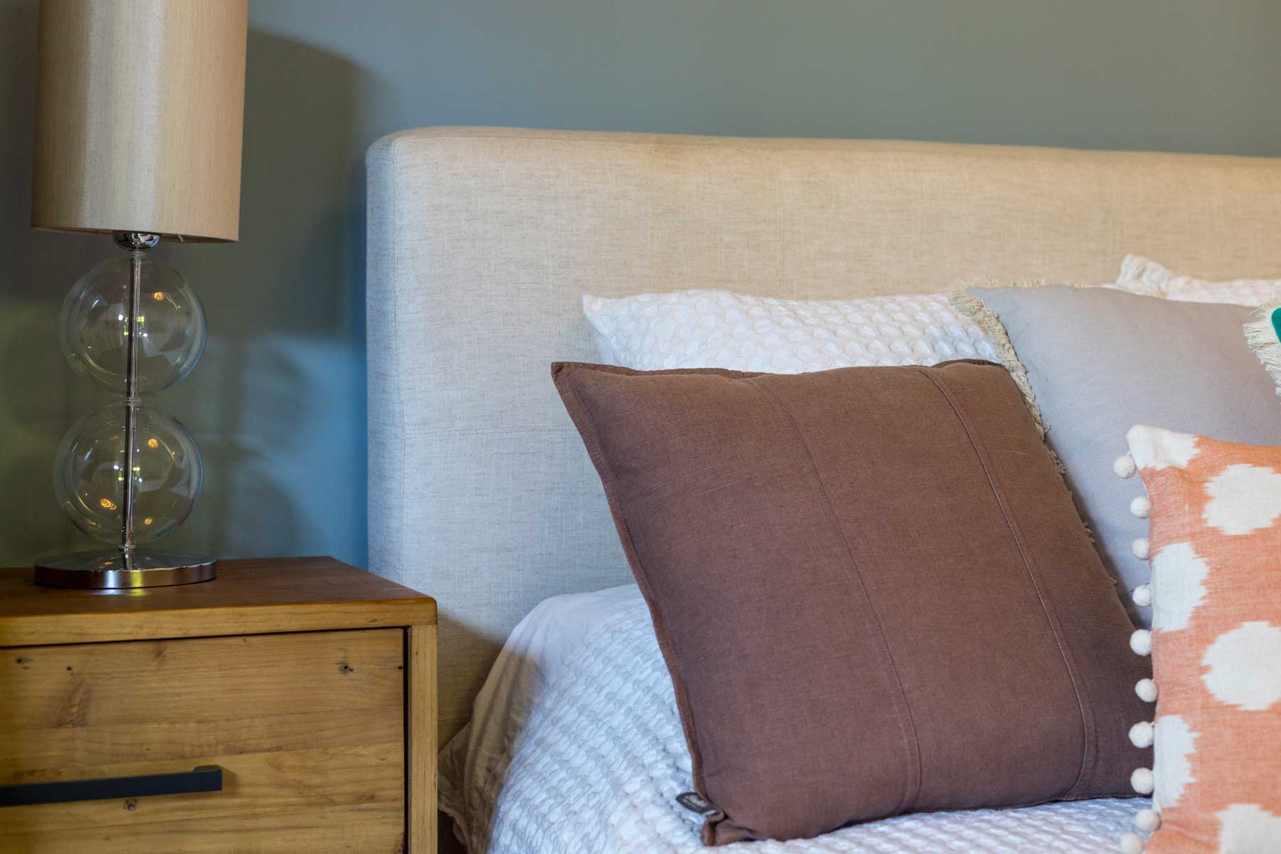 Robyn's vibrant beach apartment - after - bedside 3