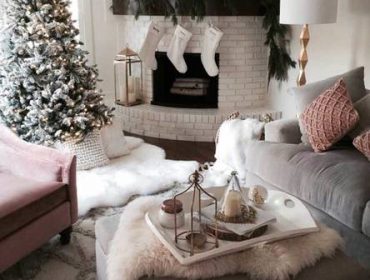 Christmas decorations living room