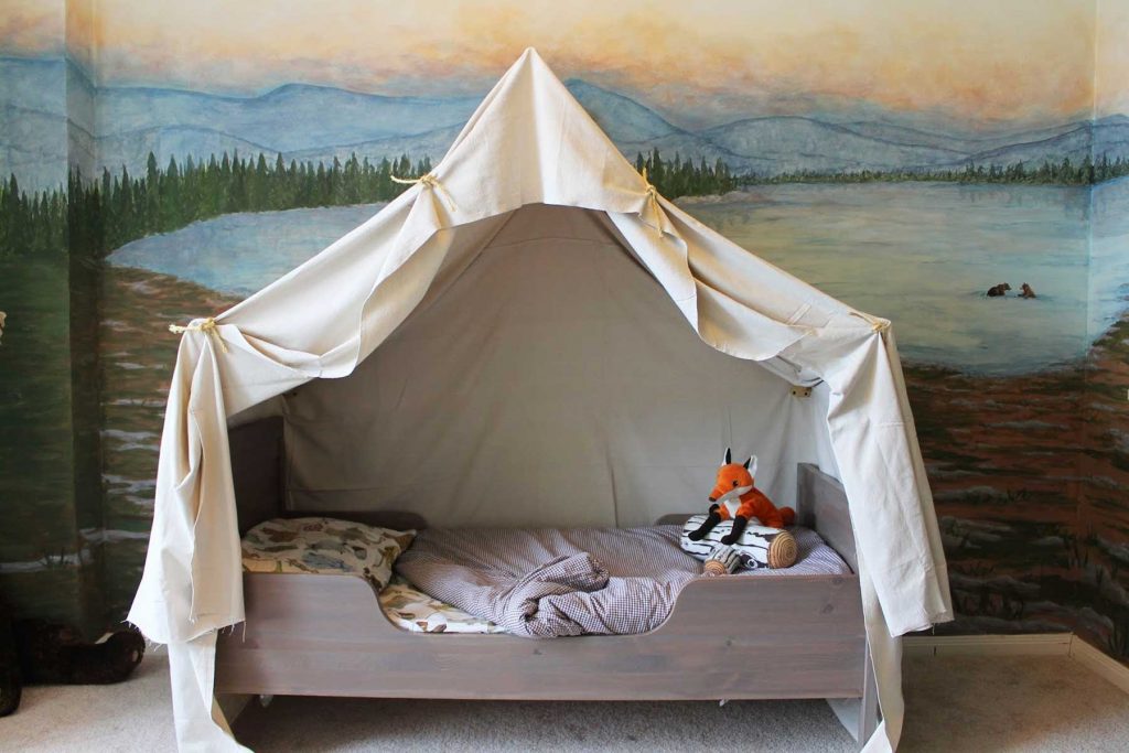 tween-age bedroom bed canopy