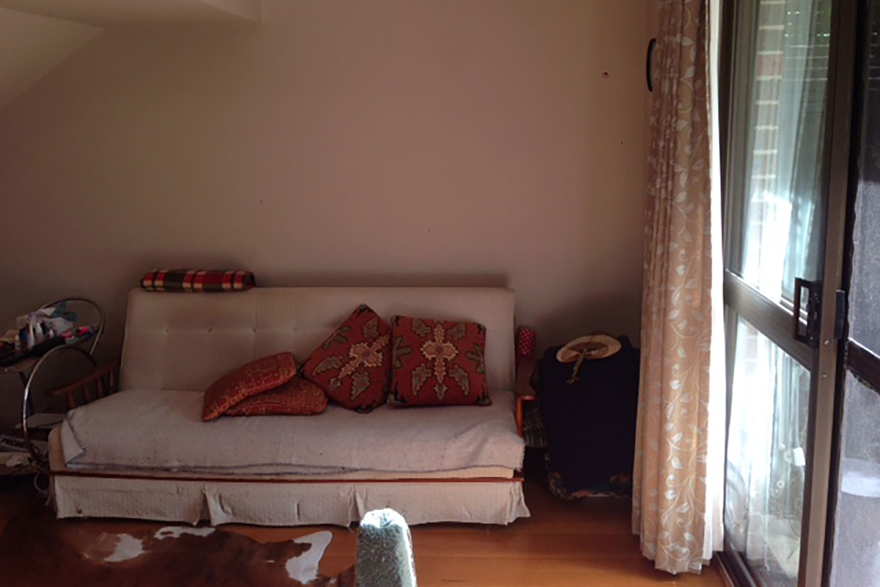 couch living room moroccan