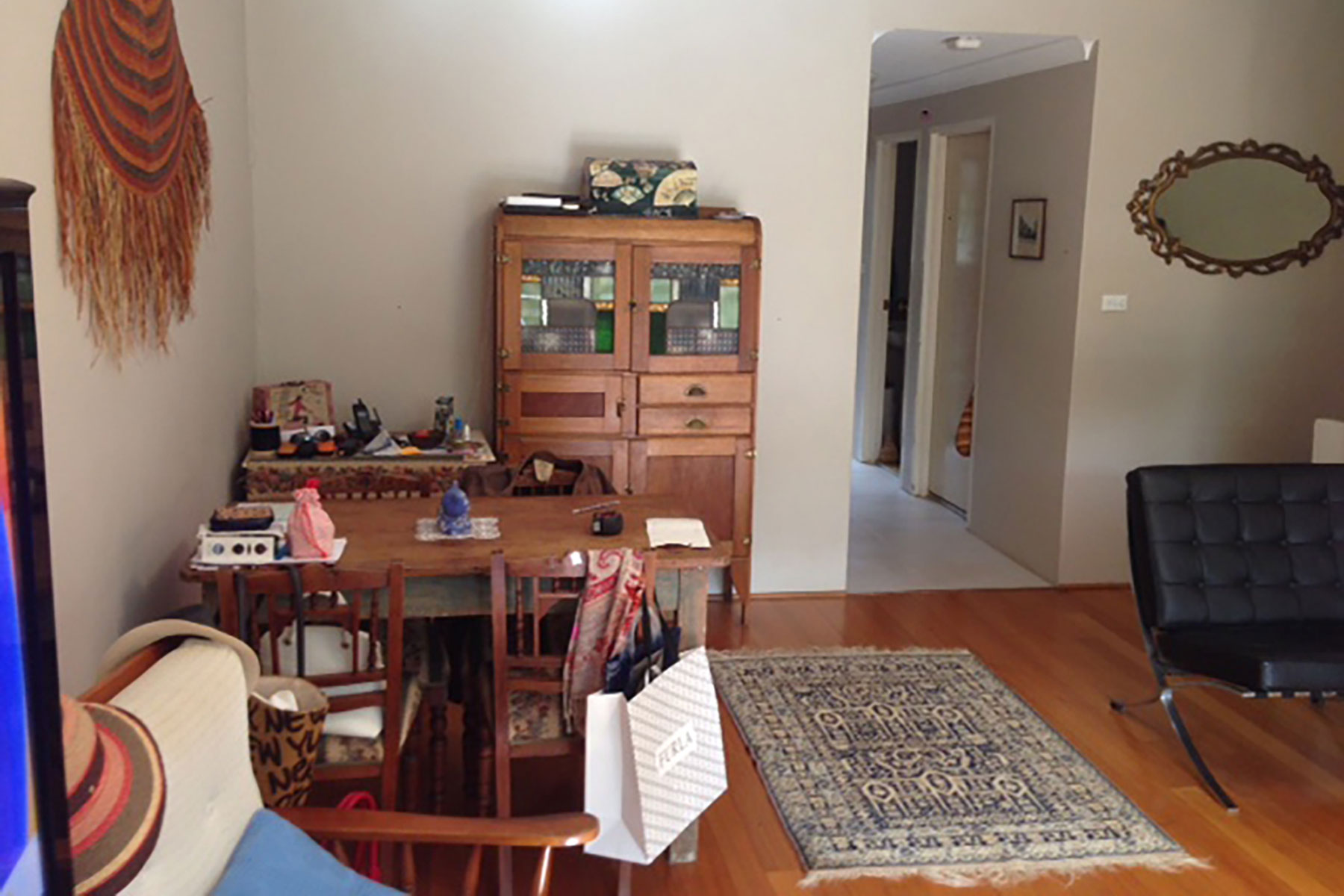 living room persian rug mirror