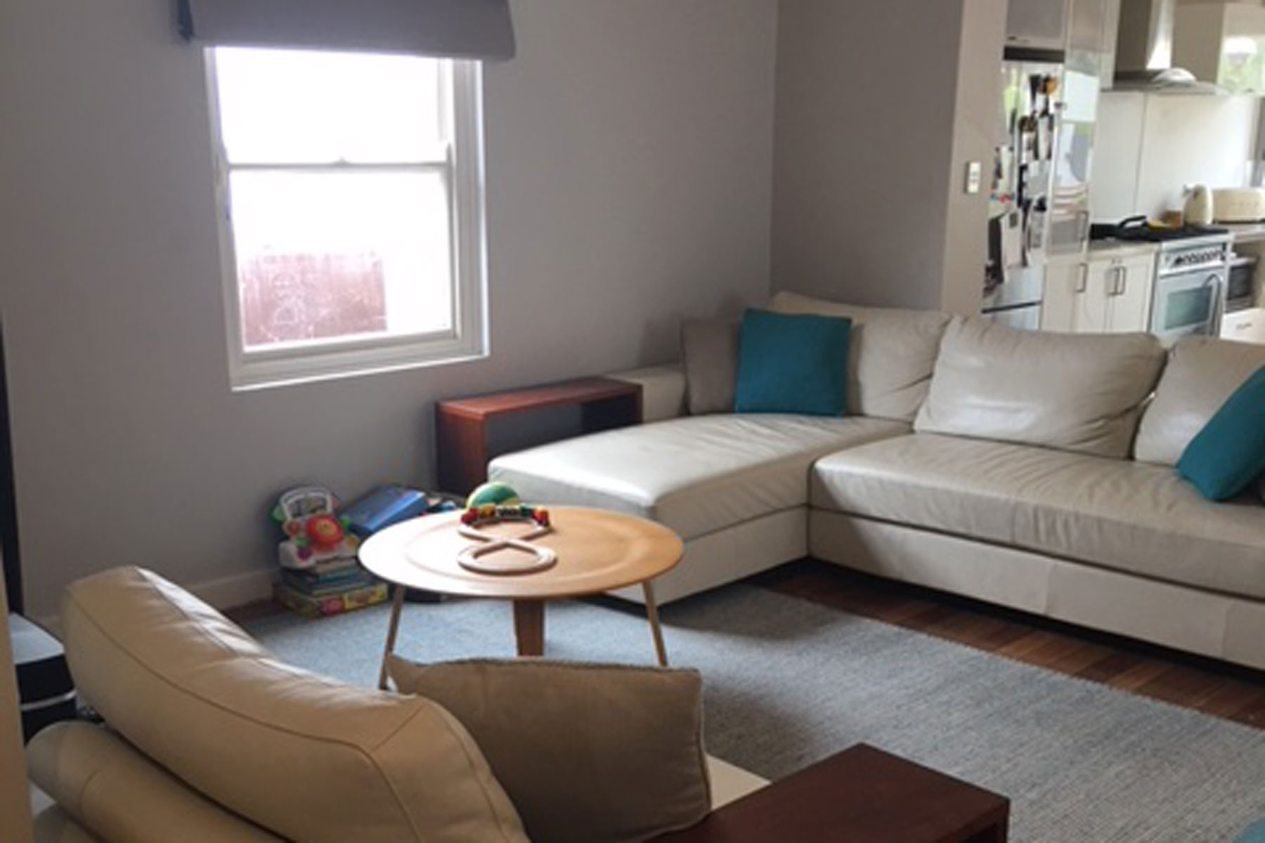 Corinna lounge room - before