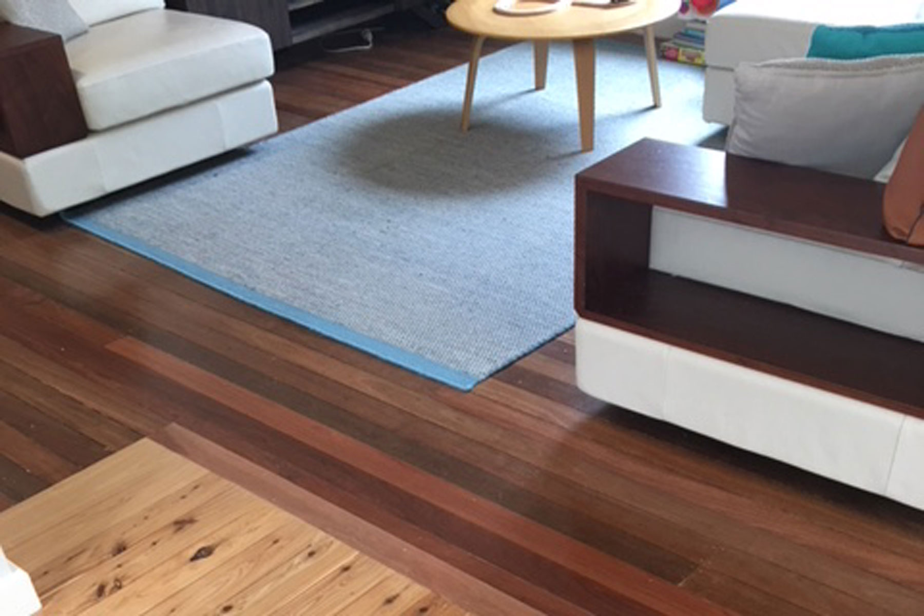 Corinna lounge room - before